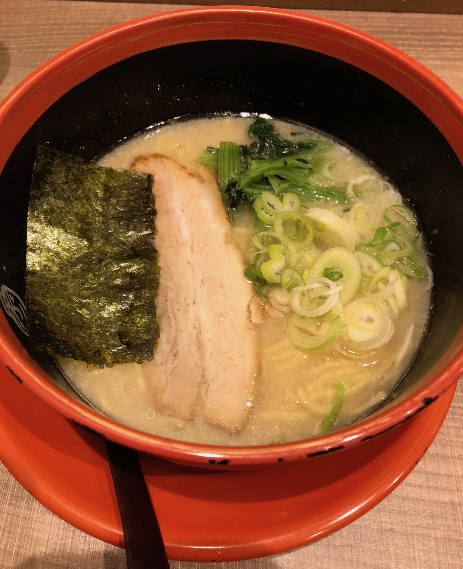 食べてきた 塩とんこつラーメン 赤坂ラーメン ヨーラのアトリエ